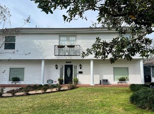 2218 Saxon Dr, Houston, TX 77018