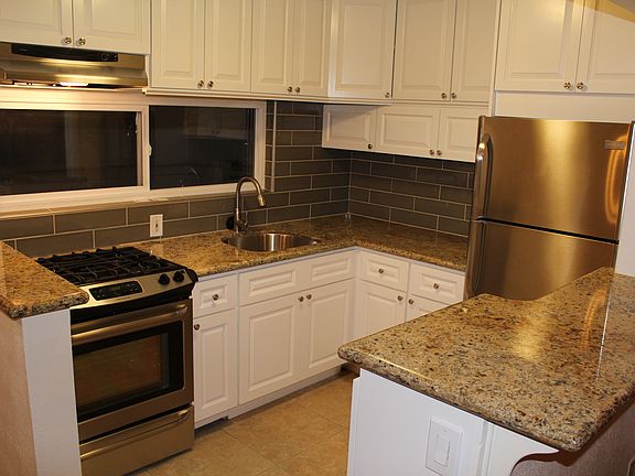 4th image of 432 Rosecrans Ave
