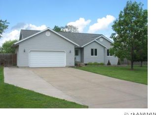 W5230 Pine St, Durand, WI 54736