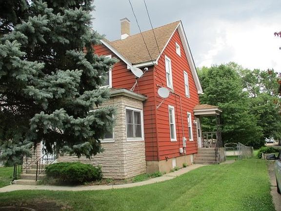 2nd image of 2234 Parmele St