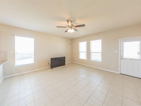 4th image of 12731 Beacon Cove Dr