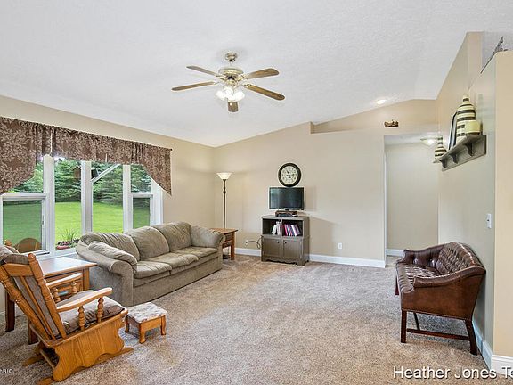 5th image of 14849 Larsen Ave NE