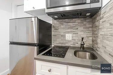 Rented by Bond New York