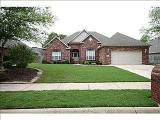 1st image of 2305 SW Penny Ln
