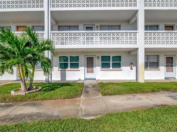 1000 79th Ave N APT 209, Saint Petersburg, FL 33702