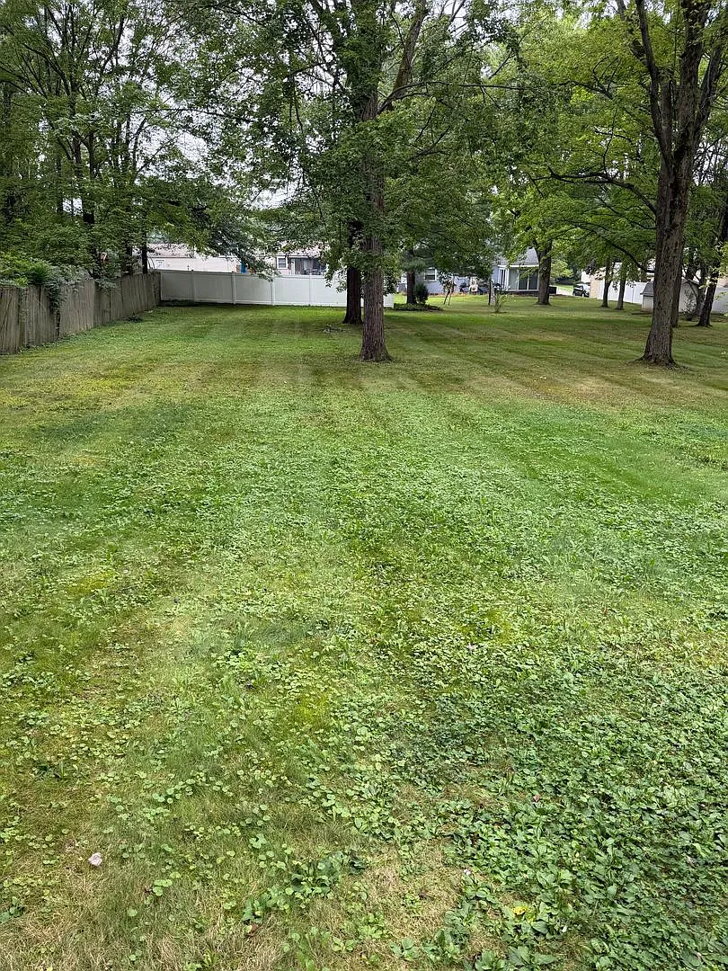 4748-4752 Sunnyside Dr — Photo 4