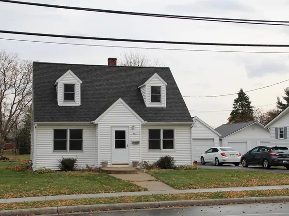 445 Janesville St, Oregon, WI 53575