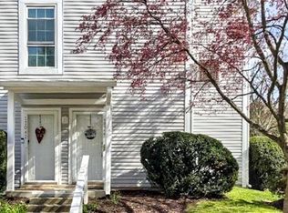12044 Cardamom Dr, Woodbridge, VA 22192