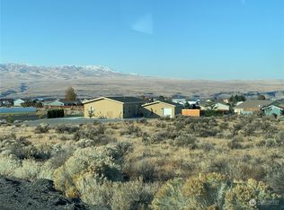 204 Clayton Pl SW, Mattawa, WA 99349