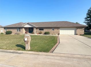 305 Leah Dr, Waterloo, IL 62298