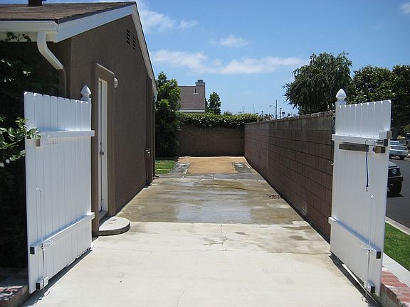 Large RV Parking (60')