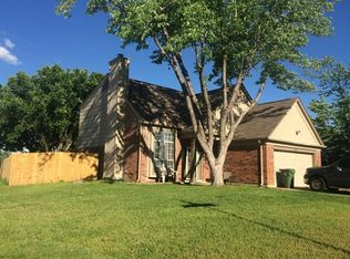1017 Ashmount Ln, Arlington, TX 76017