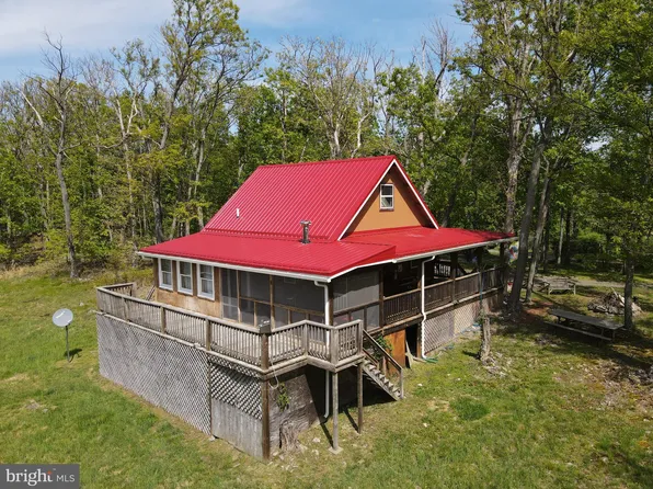 513 Cardinal Dr, Rio, WV 26755