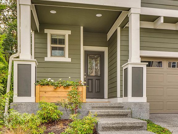 3rd image of 2304 Cady Dr