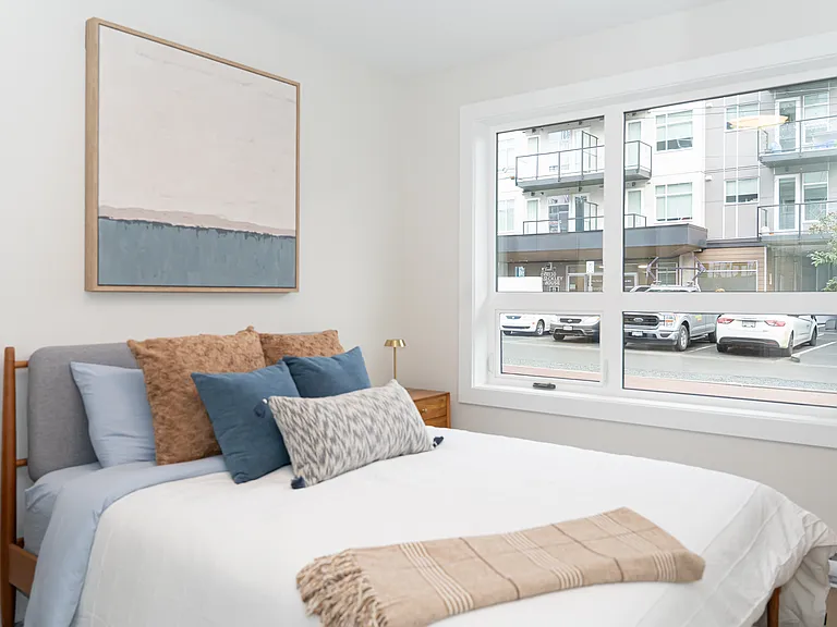 833 Hockley Ave — Photo 7