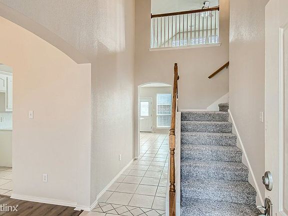 2nd image of 12508 Cottageville Ln