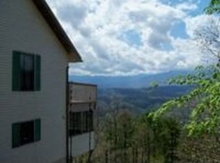 2158 Sanders Ln, Sevierville, TN 37876