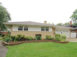 414 Sandy Ln, Des Plaines, IL 60016