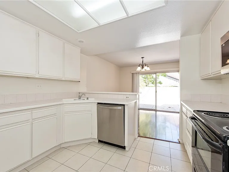 105 Stanford Ct #55 — Photo 10