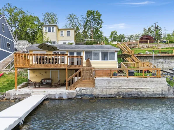 2225 W Lake Rd, Penn Yan, NY 14527