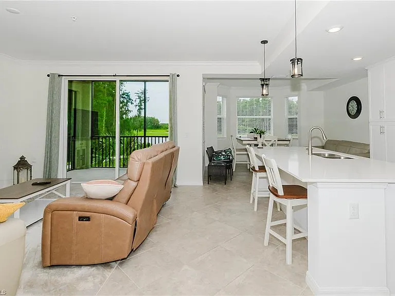 6034 National Blvd #523 — Photo 4