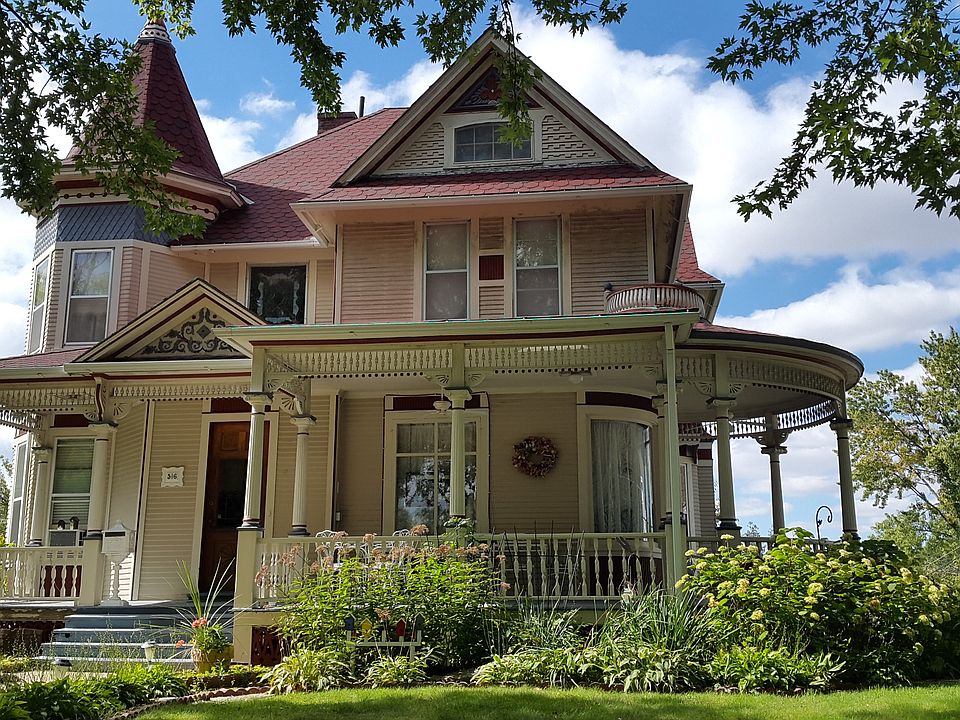 1st image of 516 N Clark St