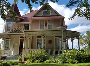 516 N Clark St, Forest City, IA 50436