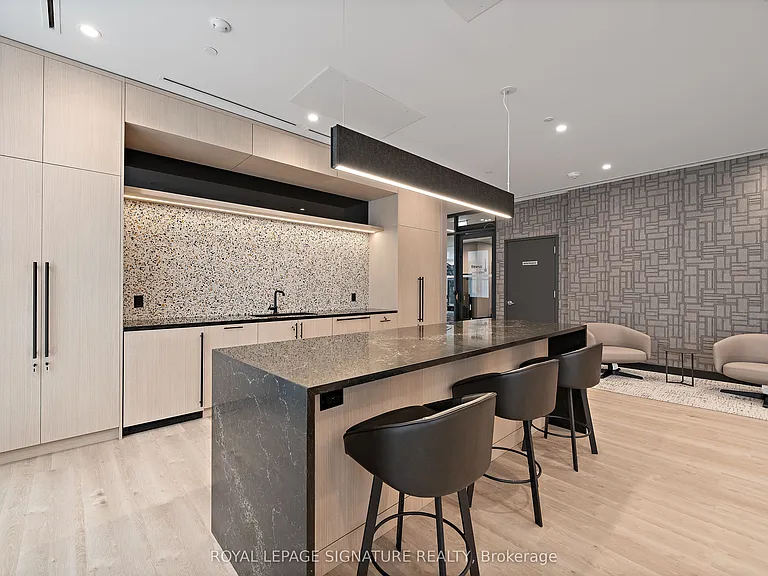 664 Spadina Ave #204 — Photo 4