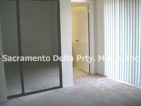 4th image of 1042 Johnfer Way