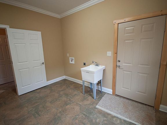 4th image of 5134 Short Mountain Way