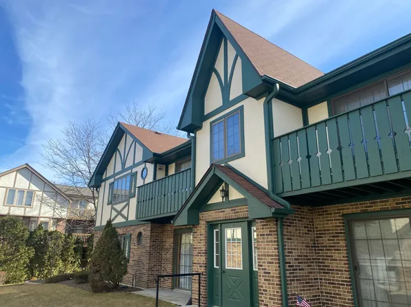 11541 Autobahn Dr E APT 101, Palos Park, IL 60464