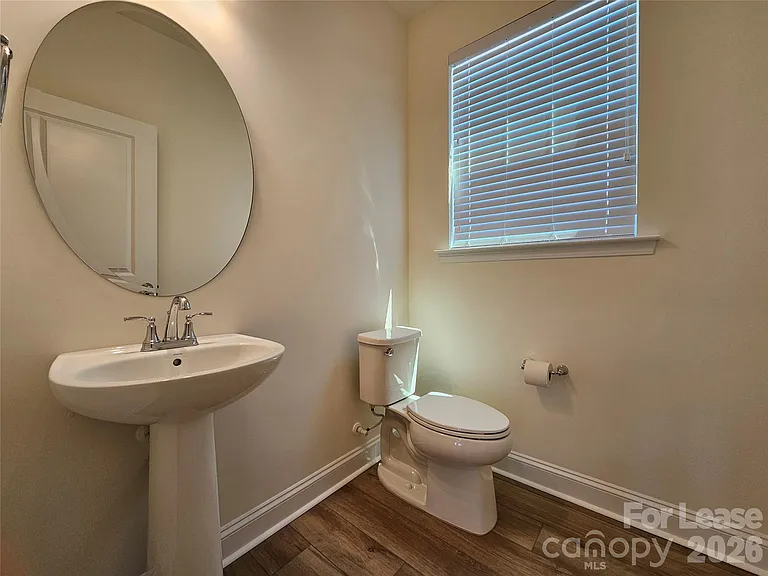 1027 S Point Rd — Photo 8