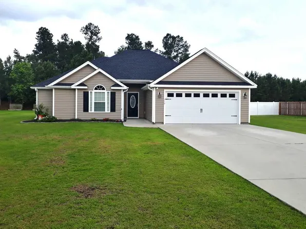 210 Fox Hunt Pl, Galivants Ferry, SC 29544