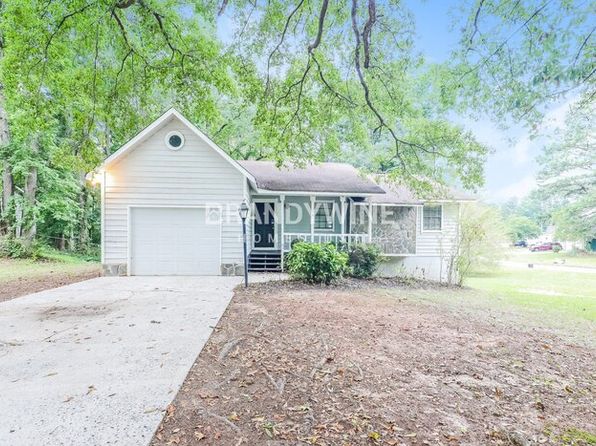 9347 Forest Knoll Dr