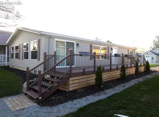 5522 E Helmsman Dr, Port Clinton, OH
