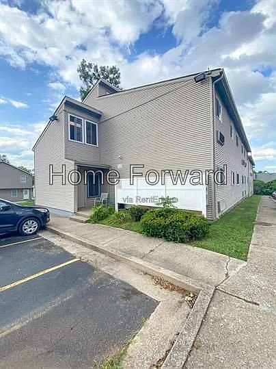 562 Woodland Ave #10 — Photo 1