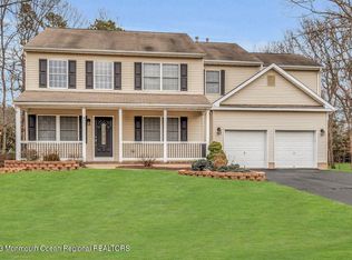 9 Dolphin Ct, Jackson, NJ 08527