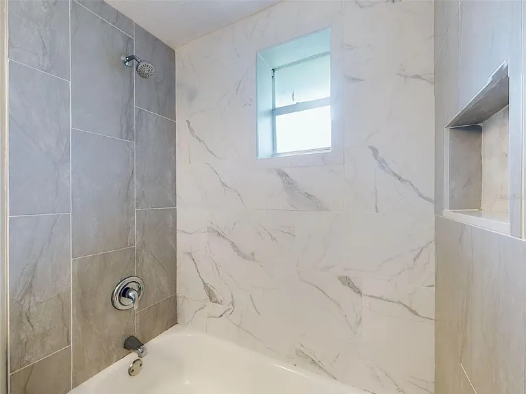 1103 Washington St — Photo 21