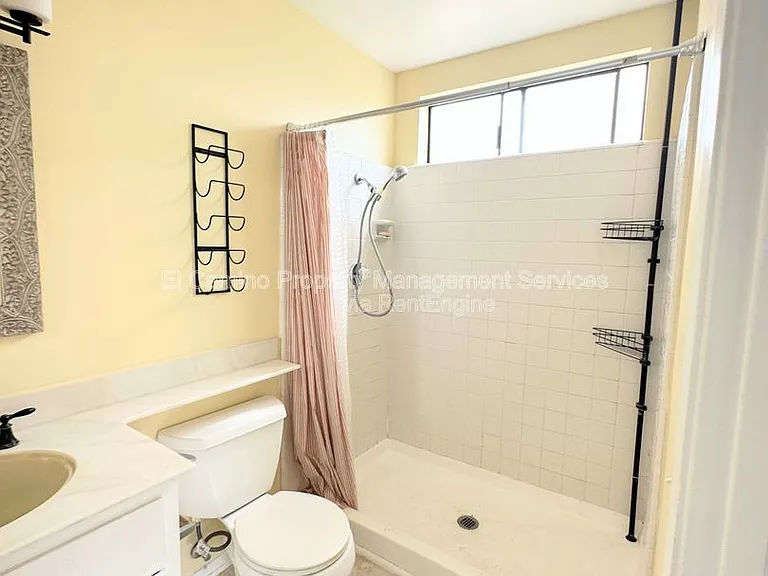 955 W Lamark Ln — Photo 20