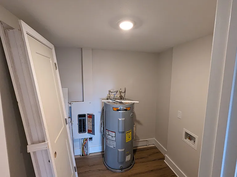 170 W Cherokee St — Photo 13
