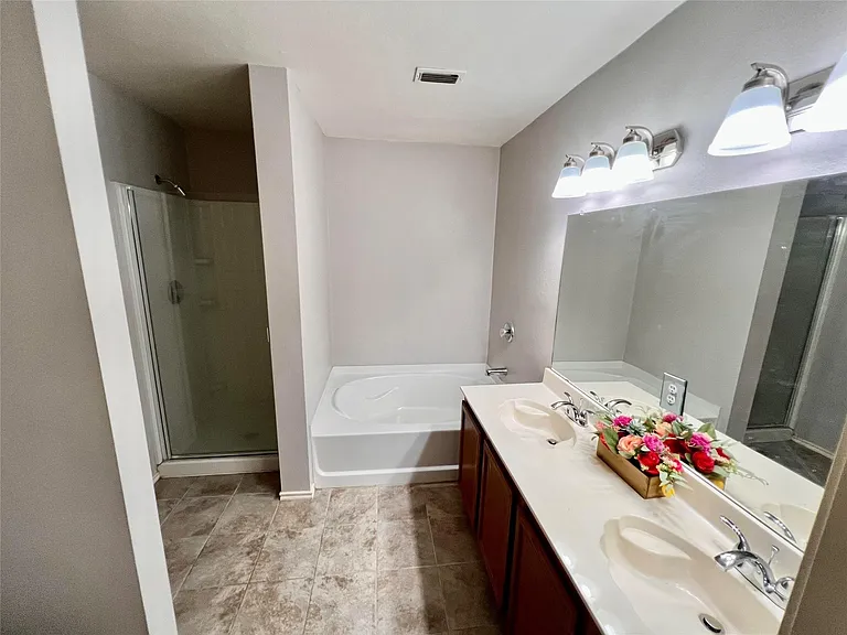 12985 Vassar Dr — Photo 2