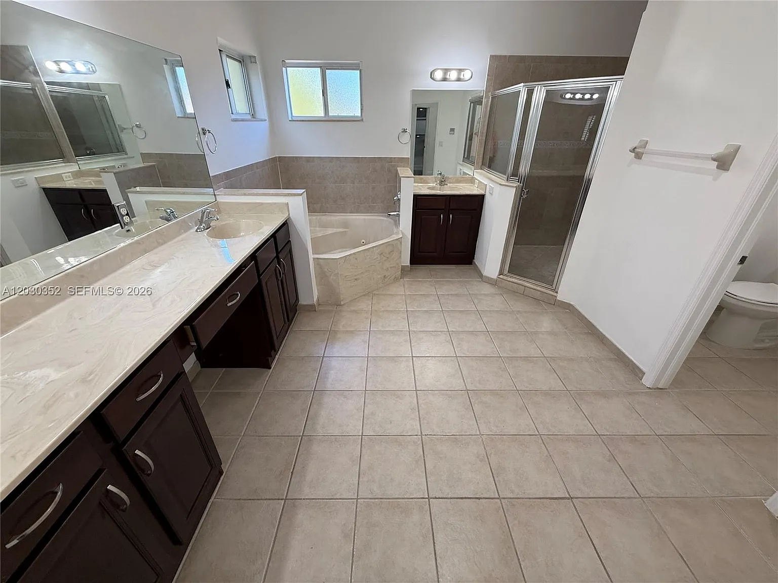 5 bed, 3500 sqft, $5,500 — Photo 3