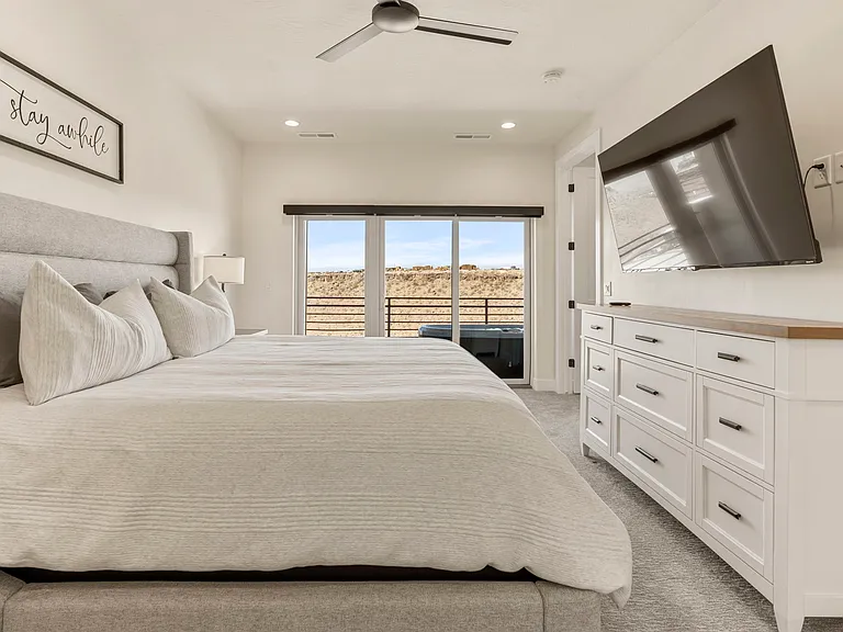 840 Twin Lakes Dr #401 — Photo 5