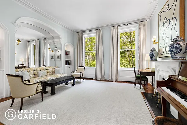 Sold by Leslie J. Garfield | media 1