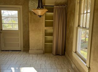 3 Stone St, Gainesville, GA 30501