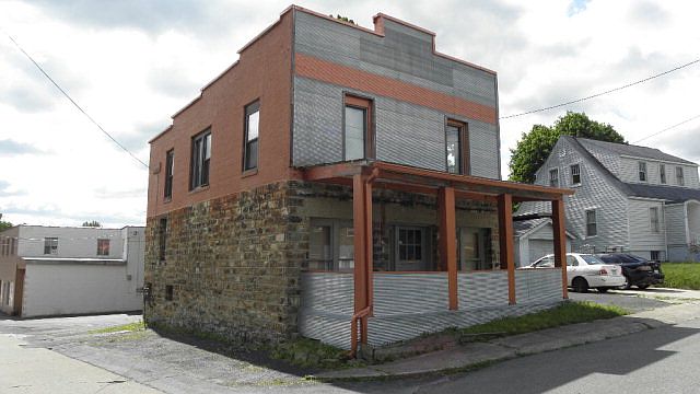 1st image of 350 N Vance Dr