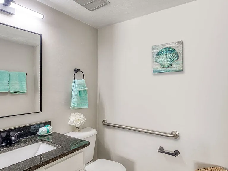 Bayville Apartments — Photo 30