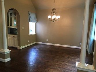 4th image of 2609 Lexington Pl