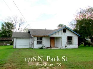1716 N Park St, Brenham, TX 77833