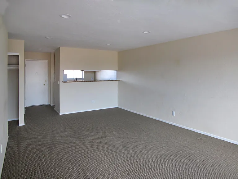1742 Spruce St #32 — Photo 7